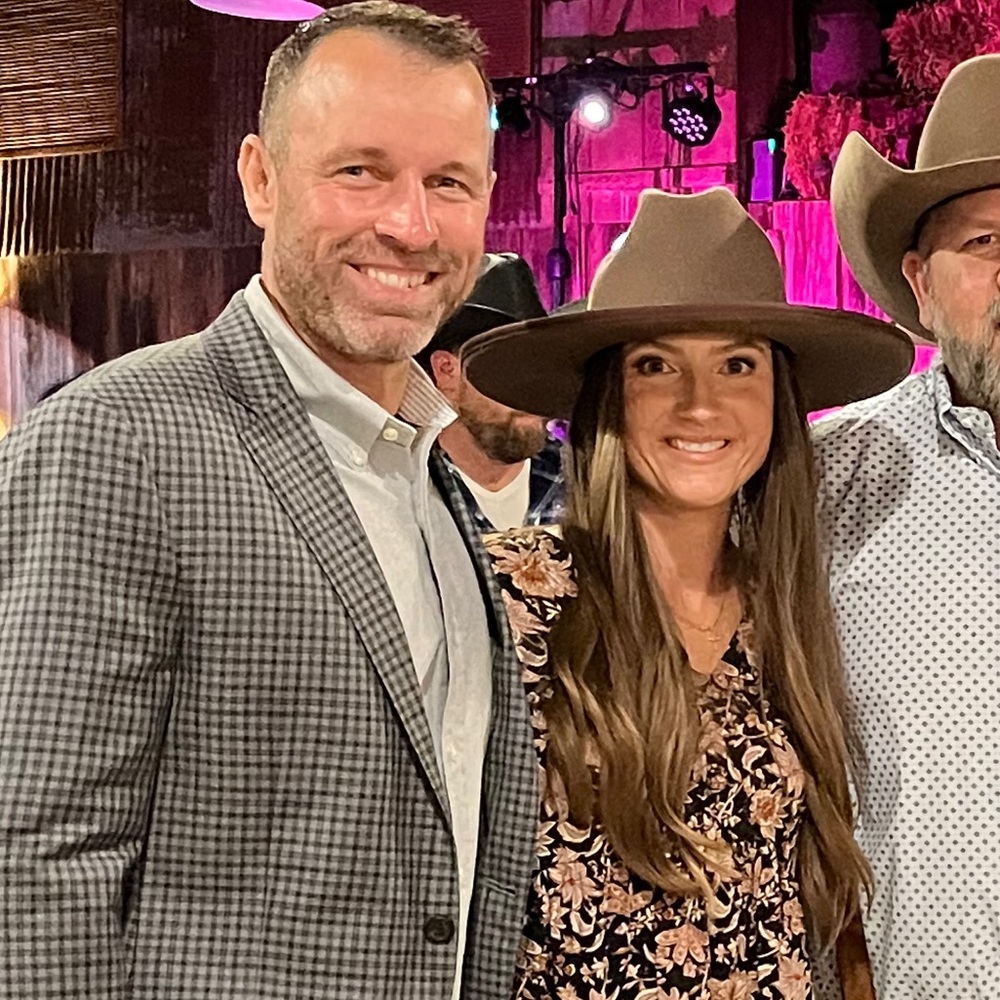 Meet your Posher, Cara